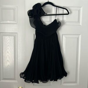 Lulus nwt cute black mini dress.